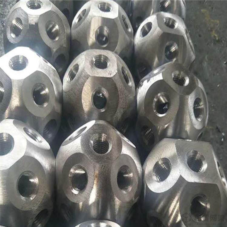 达州螺栓球网架加工安装方法